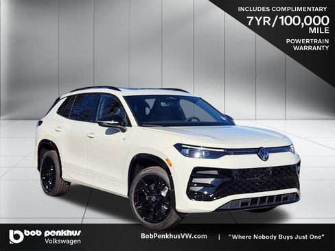 New 2026 Volkswagen Tiguan SE R-Line image 1