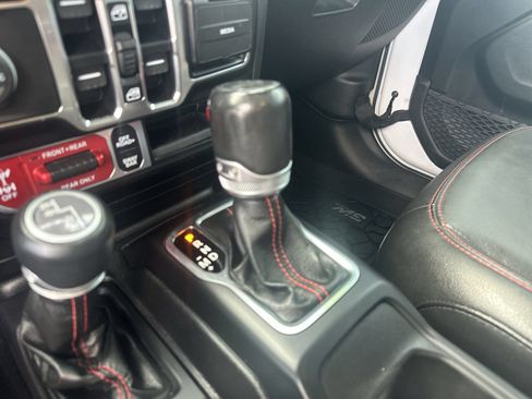Used 2021 Jeep Wrangler Unlimited Rubicon AWD/4WD image 28