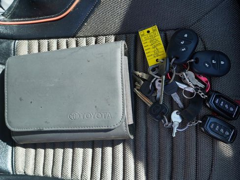 Used 2015 Toyota Tacoma 4x4 Access Cab image 77