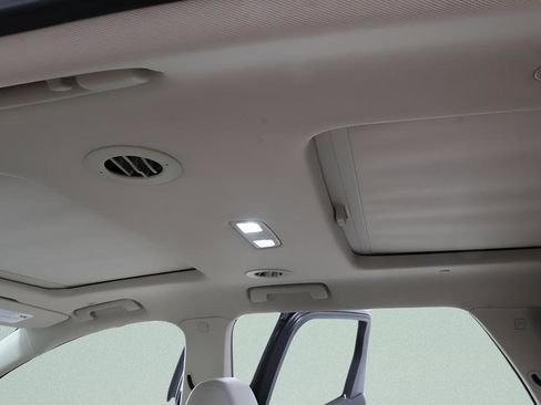 Used 2021 Buick Enclave Essence w/ Sport Touring Edition image 9