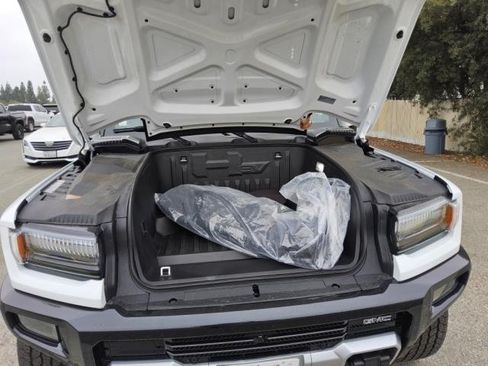 Used 2025 GMC Hummer EV 2X AWD/4WD image 8