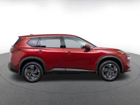 Used 2025 Nissan Rogue SV AWD/4WD image 10