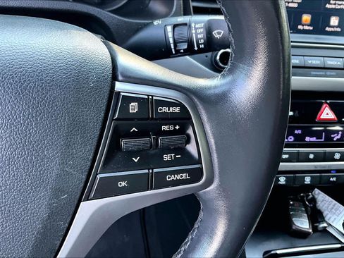 Used 2017 Hyundai Elantra Value Edition w/ Cargo Package FWD image 24