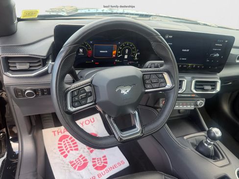 Used 2025 Ford Mustang GT Premium RWD image 16