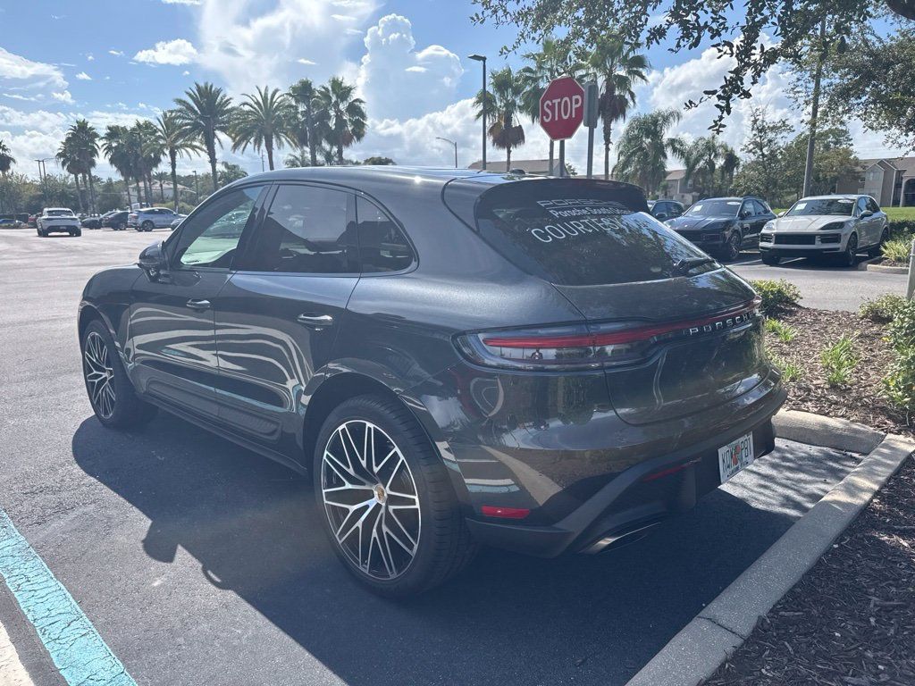Certified 2026 Porsche Macan AWD/4WD image 3