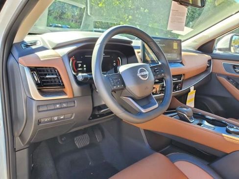 New 2026 Nissan Rogue Platinum w/ Platinum Premium Package image 10