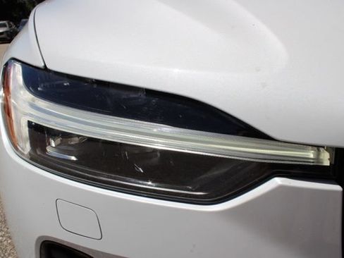 Certified 2024 Volvo XC60 B5 Core w/ Climate Package AWD/4WD image 13