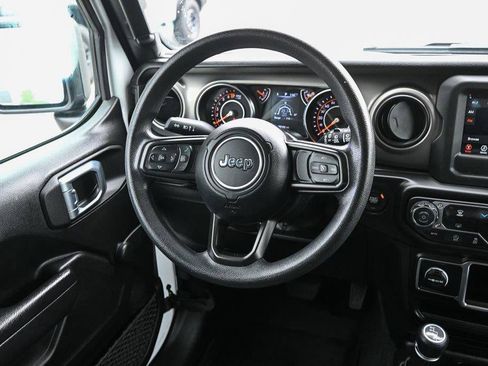 Used 2022 Jeep Wrangler Sport AWD/4WD image 25
