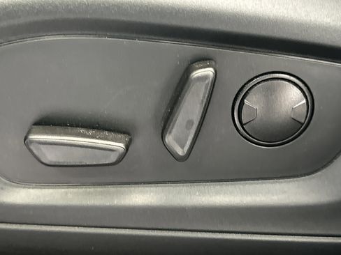 Used 2023 Ford Explorer XLT w/ Equipment Group 202A image 20