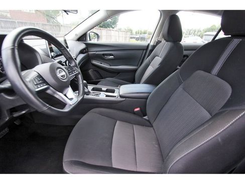 Used 2025 Nissan Sentra SV w/ All-Weather Package FWD image 15