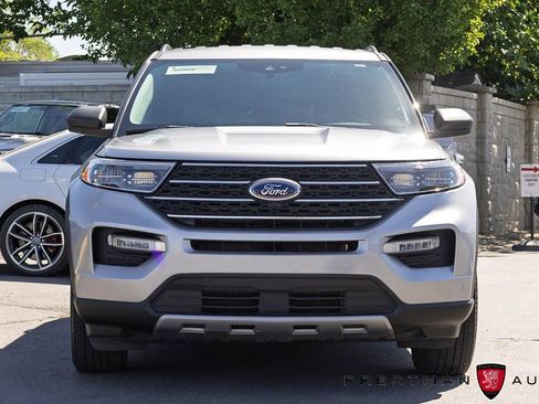 Used 2022 Ford Explorer XLT w/ Equipment Group 202A AWD/4WD image 12