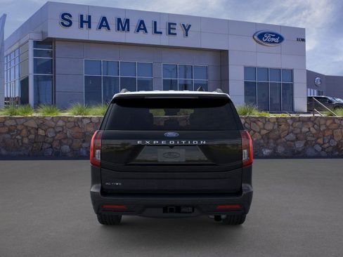 New 2025 Ford Expedition Active image 5
