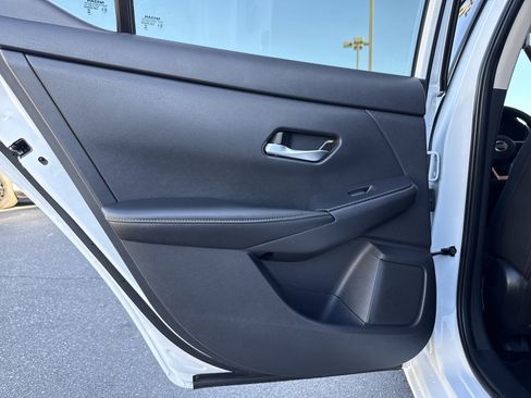 Used 2023 Nissan Sentra SV image 23