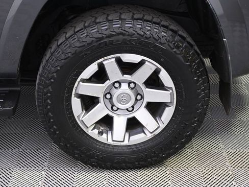 Used 2015 Toyota 4Runner Trail AWD/4WD image 17