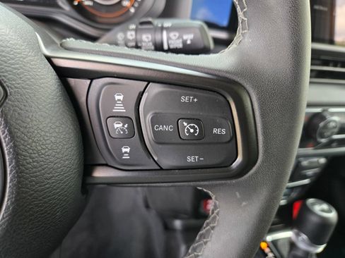 Used 2026 Jeep Wrangler Unlimited Rubicon AWD/4WD image 13