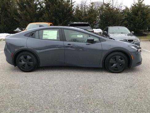 New 2026 Toyota Prius LE image 8