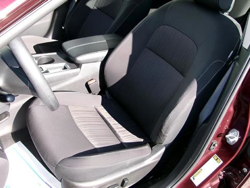 Used 2025 Nissan Altima 2.5 SV image 13