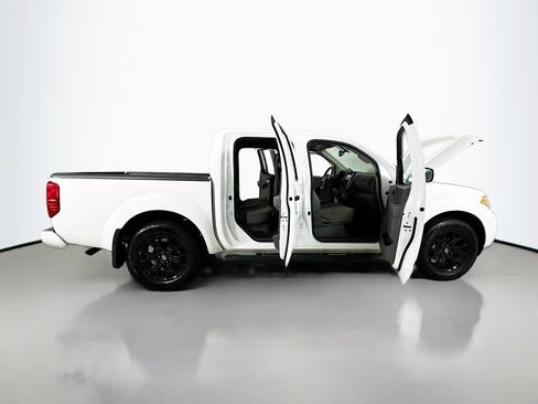 Used 2021 Nissan Frontier SV w/ Midnight Edition Floor Mats RWD image 25