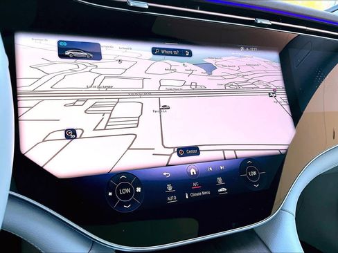 Used 2023 Mercedes-Benz EQS 580 EQS 580 image 32