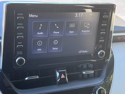 Used 2020 Toyota Corolla SE FWD image 19
