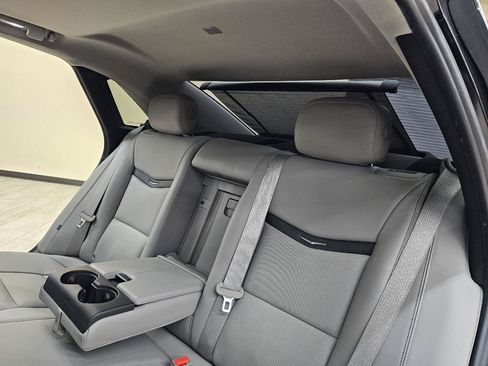 Used 2013 Cadillac XTS Premium FWD image 25