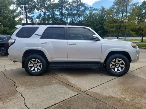 Used 2021 Toyota 4Runner TRD Off-Road Premium AWD/4WD image 8
