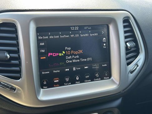 Used 2018 Jeep Compass Latitude w/ Popular Equipment Group AWD/4WD image 29