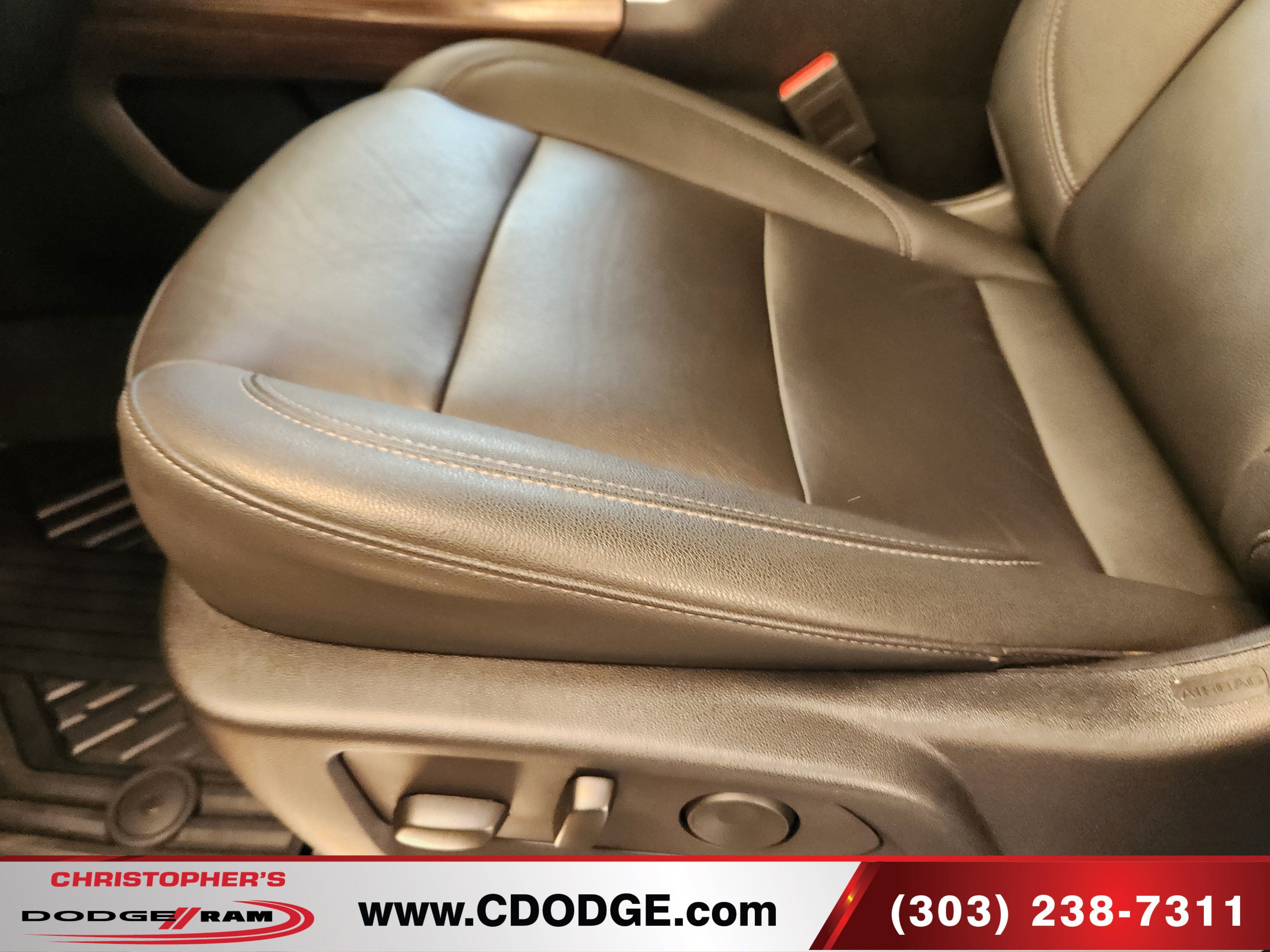 Used 2024 Chevrolet Silverado 2500 LT w/ Midnight Edition AWD/4WD image 17