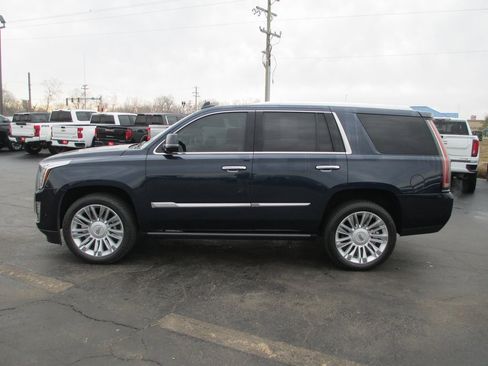 Used 2019 Cadillac Escalade Platinum image 8