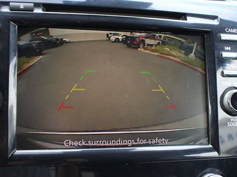 Used 2023 Nissan Murano SV FWD image 32