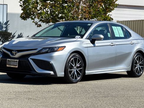 Used 2024 Toyota Camry SE image 8