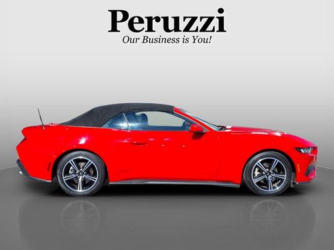 Used 2024 Ford Mustang Convertible RWD image 2