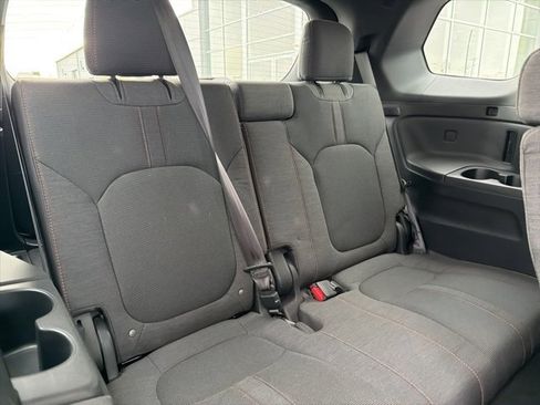 Used 2023 Honda Pilot Sport image 32