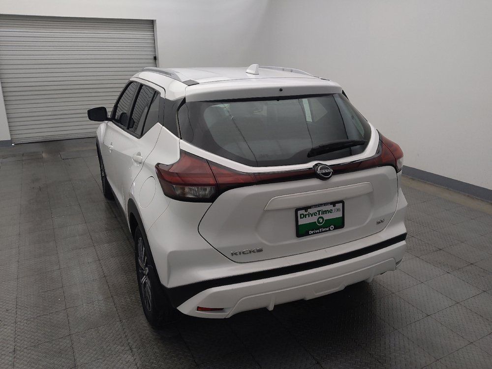Used 2024 Nissan Kicks SV FWD image 6