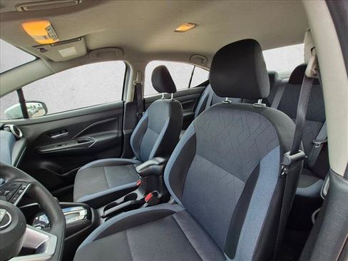 Used 2023 Nissan Versa SV FWD image 10