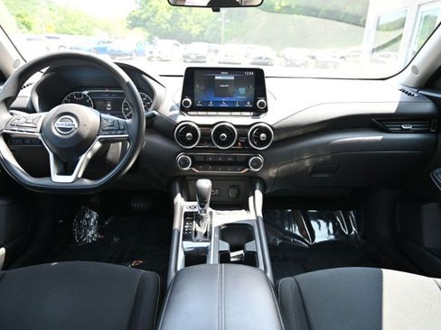 Used 2023 Nissan Sentra SV FWD image 11