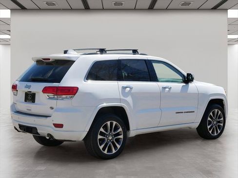 Used 2018 Jeep Grand Cherokee Overland AWD/4WD image 5
