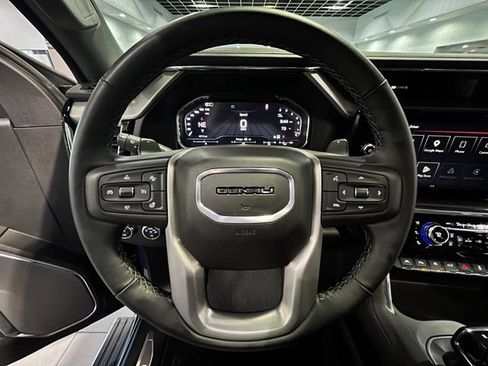 Used 2025 GMC Sierra 1500 Denali w/ Denali Reserve Package AWD/4WD image 17