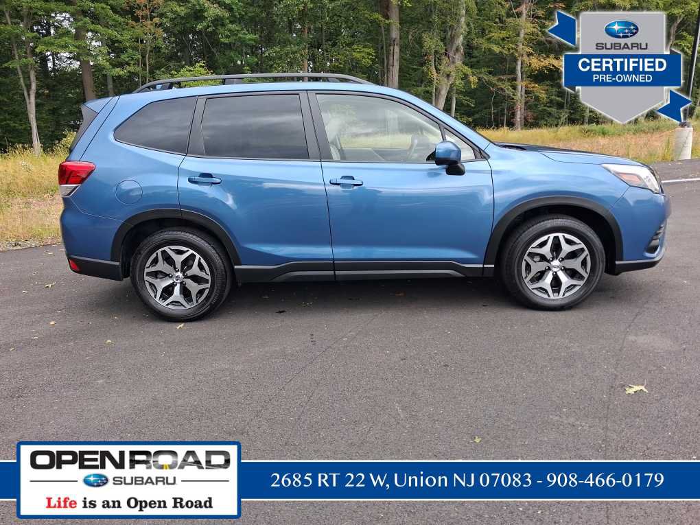 Used 2023 Subaru Forester Premium AWD/4WD image 2