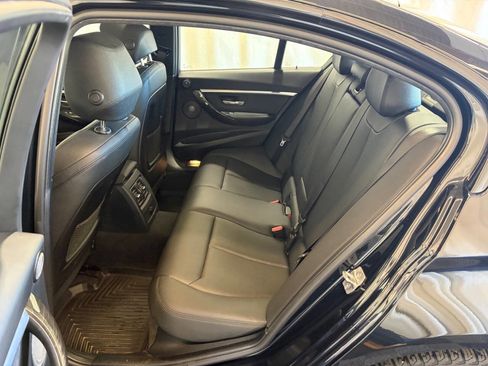 Used 2018 BMW 330i xDrive Sedan w/ M Sport Package AWD/4WD image 21