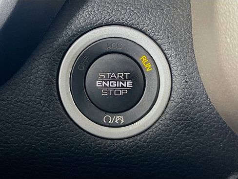 Used 2022 RAM 1500 Laramie image 19