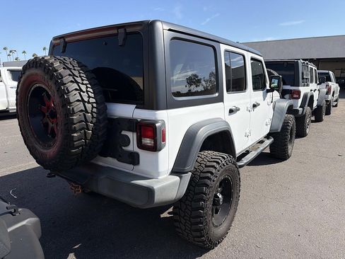 Used 2018 Jeep Wrangler Unlimited Sport S AWD/4WD image 2