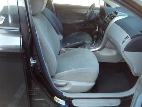 Used 2012 Toyota Corolla LE image 11
