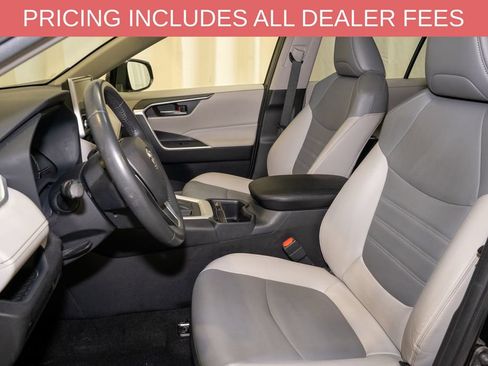 Used 2023 Toyota RAV4 XLE Premium FWD image 12