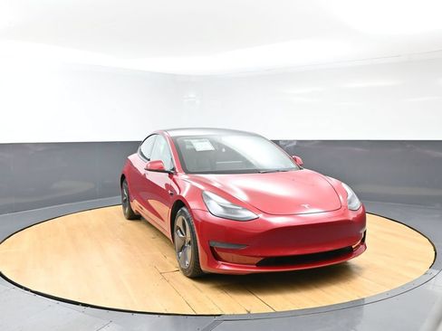 Used 2022 Tesla Model 3 RWD image 2