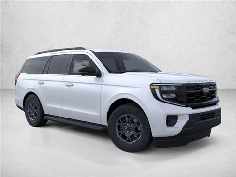 New 2026 Ford Expedition Active image 7