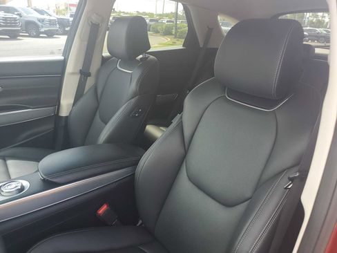 Used 2022 Genesis GV70 2.5T w/ Select Package AWD/4WD image 23