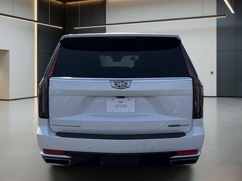 Used 2023 Cadillac Escalade ESV Premium Luxury w/ Performance Package AWD/4WD image 5