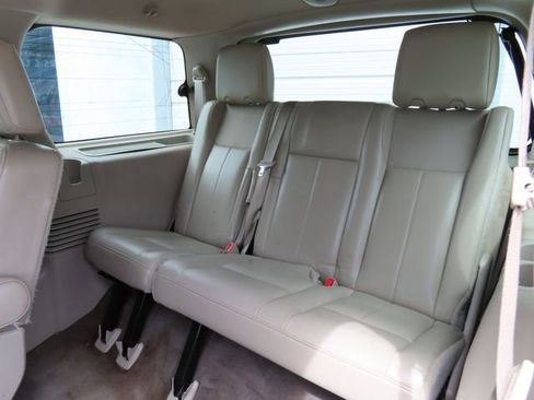 Used 2010 Ford Expedition Limited AWD/4WD image 12