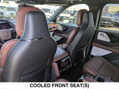 Used 2025 Lincoln Aviator Reserve w/ Equipment Group 201A AWD/4WD image 23